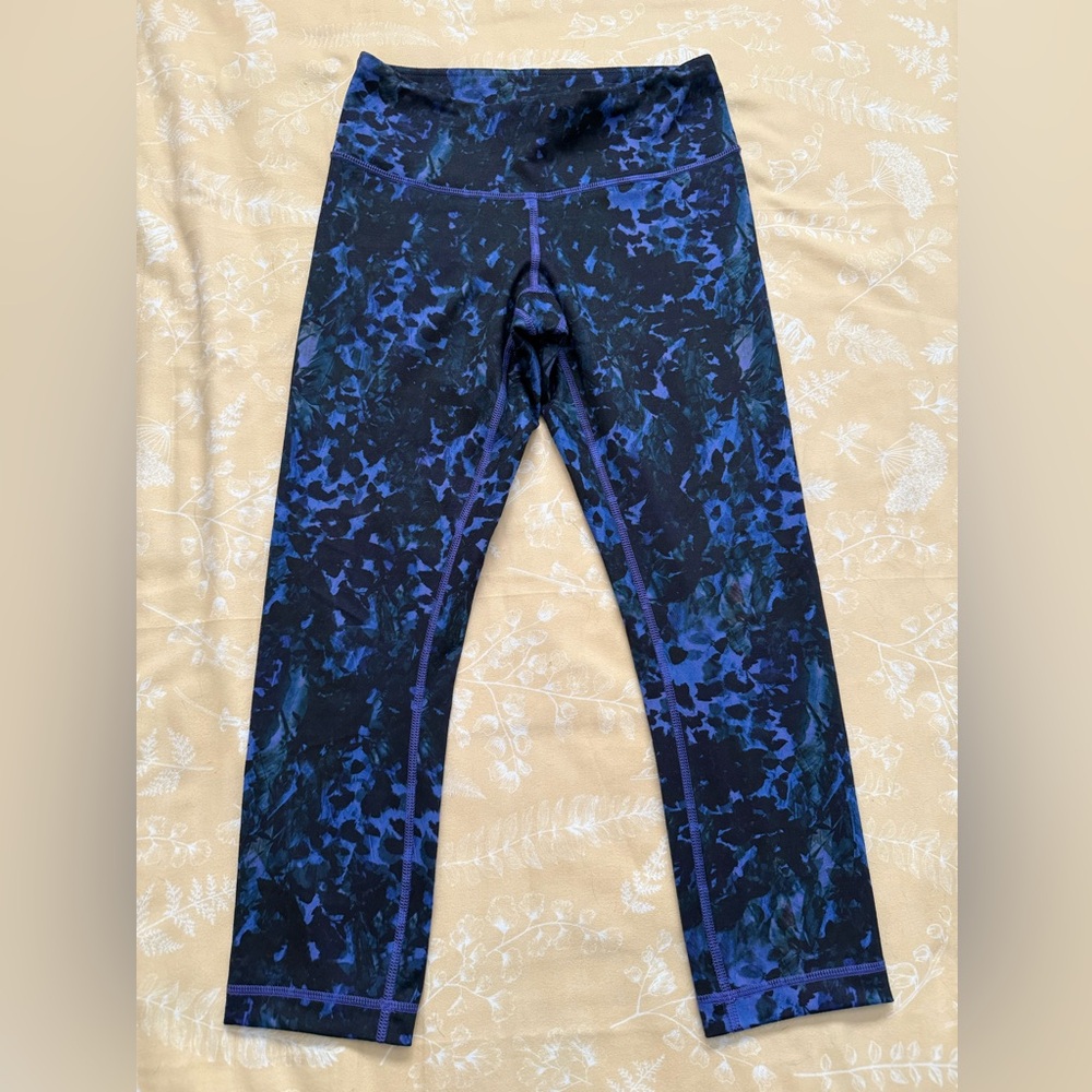 Lululemon Wunder Under Crop Size 4
